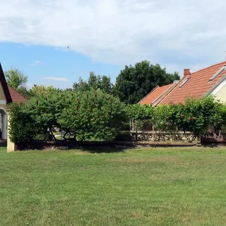 Falusi Vendeghaz, Rural * Nagyvázsony